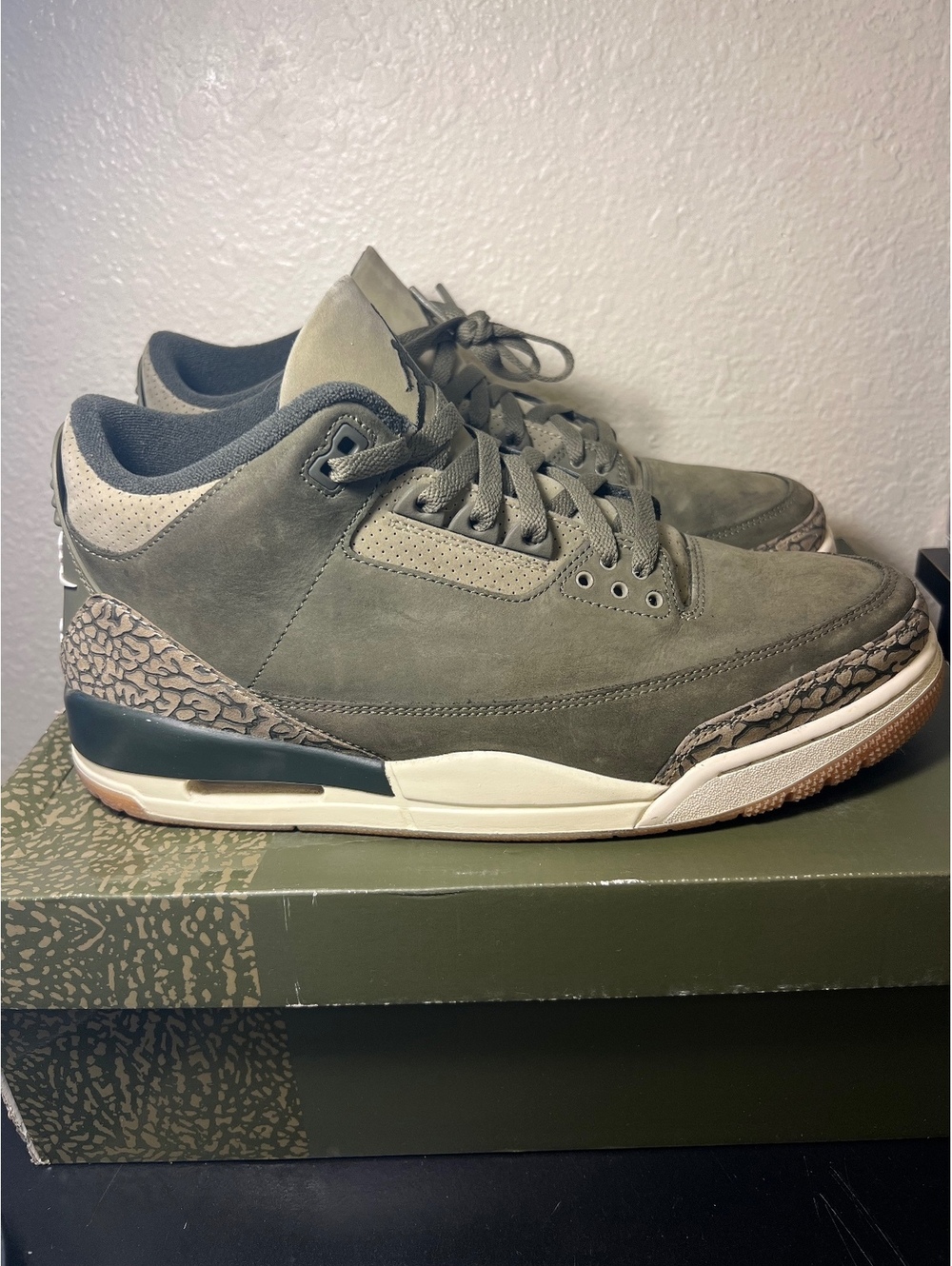 Air Jordan 3 Retro 'Family Affair'